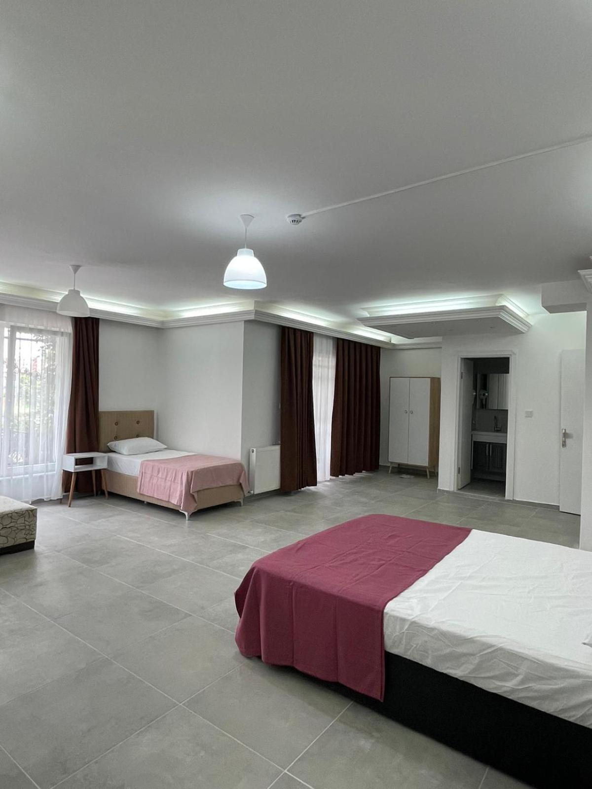 Evim Palace Oeren ภายนอก รูปภาพ